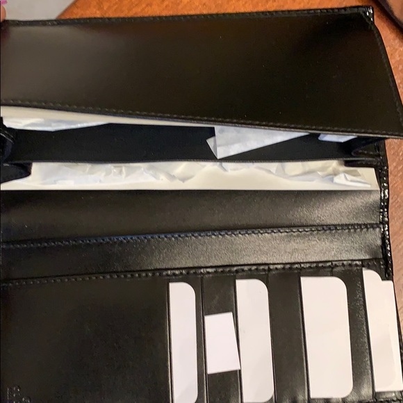 Gucci Wallet - Picture 7 of 10